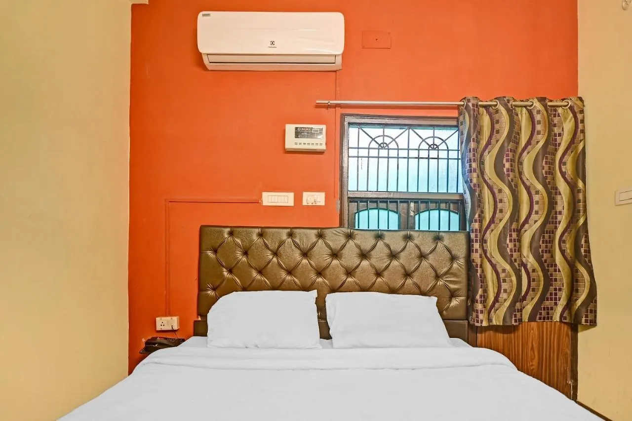 ורנאסי Oyo 7498 Hotel Aparajita