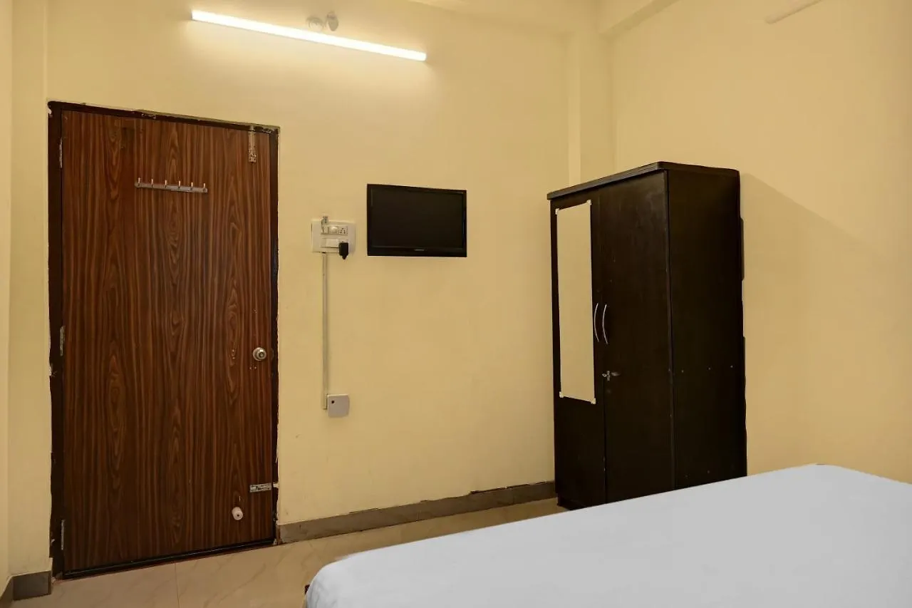 ***  ורנאסי Oyo 7498 Hotel Aparajita הודו