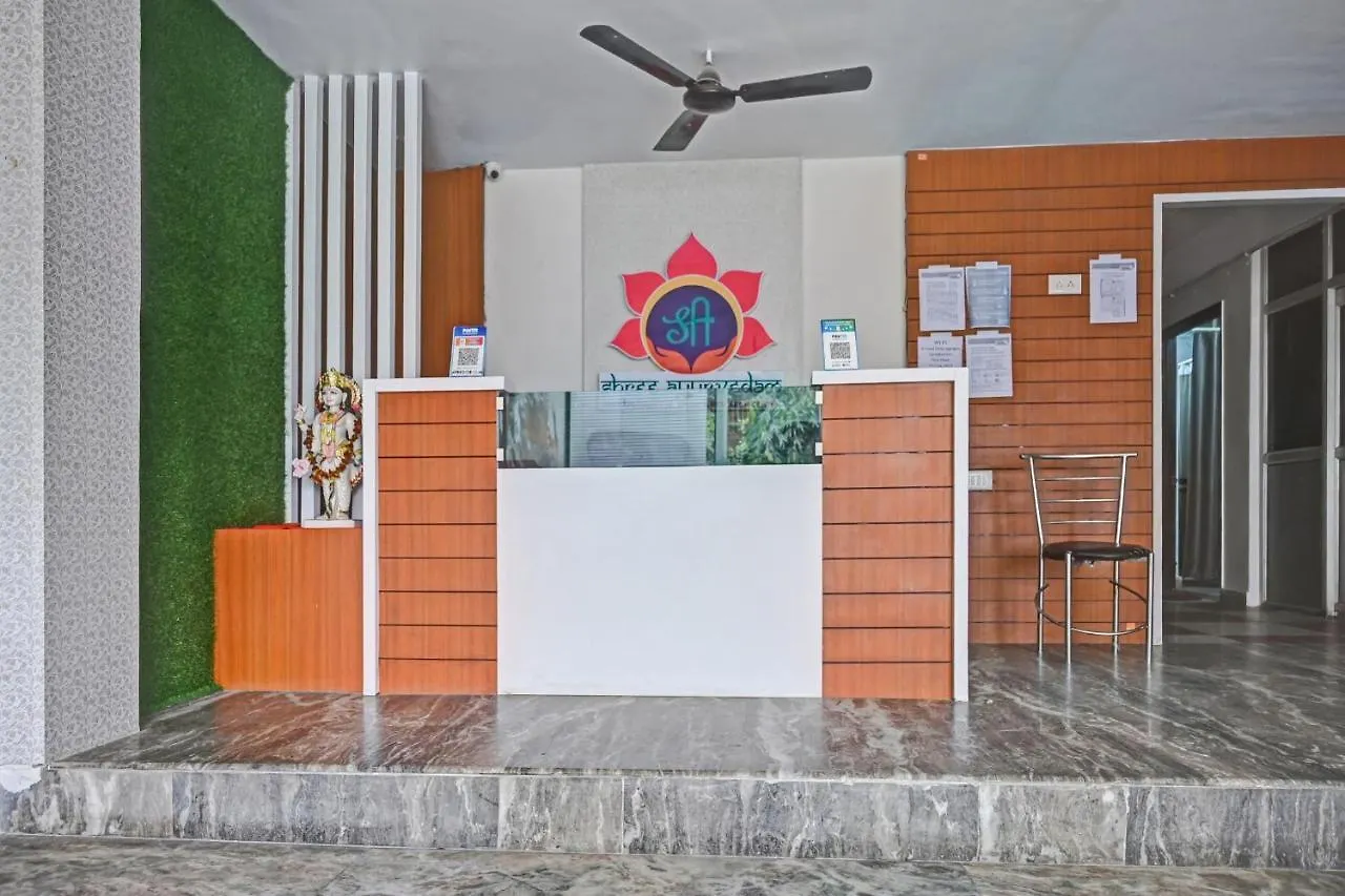ורנאסי Oyo 7498 Hotel Aparajita הודו