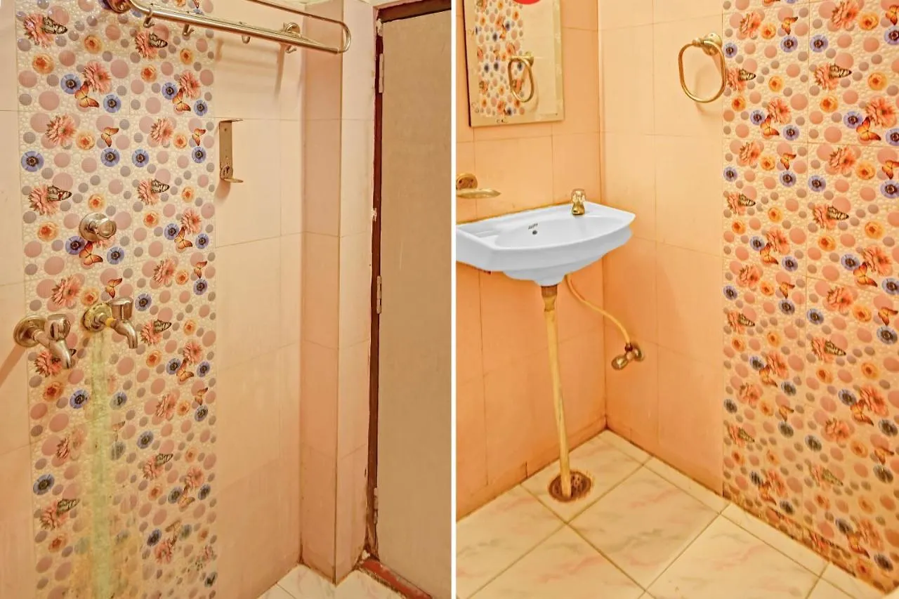 ורנאסי Oyo 7498 Hotel Aparajita